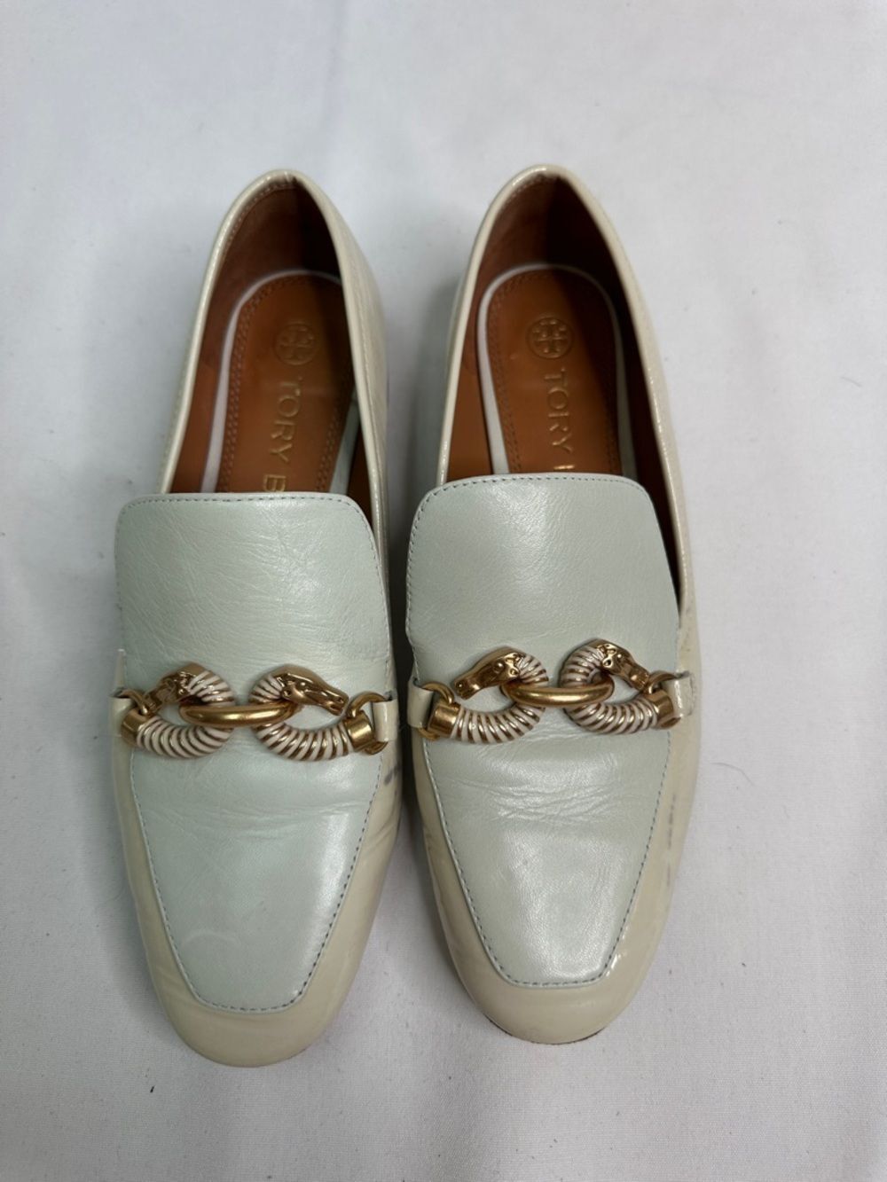 Tory Burch Cream Leather Loafers with Gold Chain Link